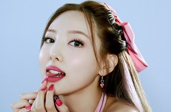 Nayeon TWICE bị phát tán clip sex liên quan đến chuyện quan hệ tình dục với nam thanh niên không rõ danh tính